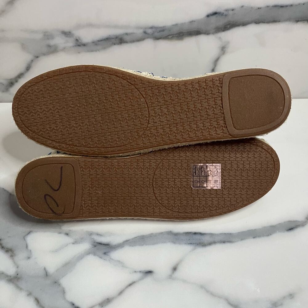 MICHAEL Michael Kors Women's Blue Cream Striped Canvas Kendrick Flat Sz 8 - Picture 7 of 7